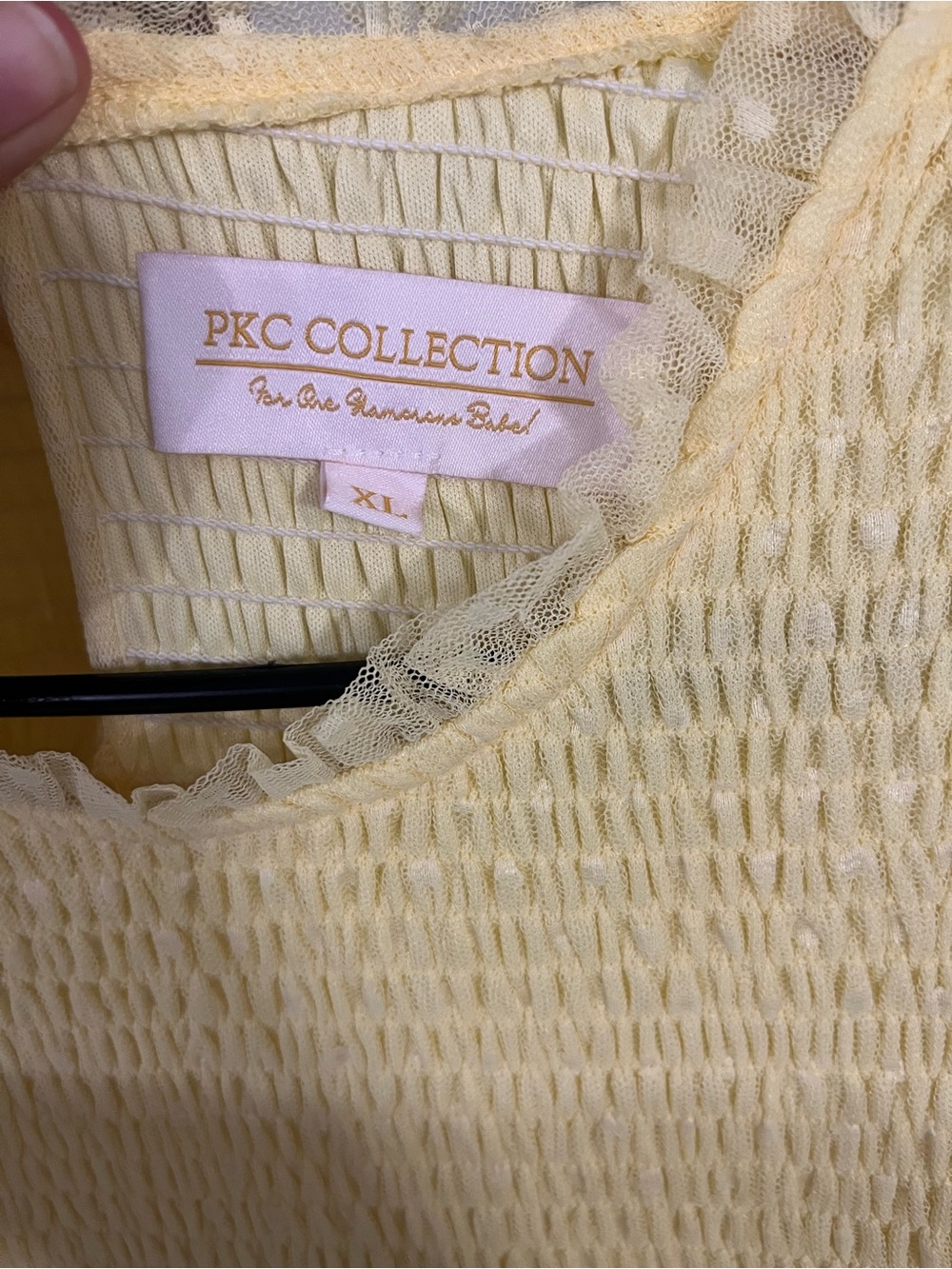Sunlit Tiered Puff-Sleeve Formal Dress in Yellow - Picture 2 of 2